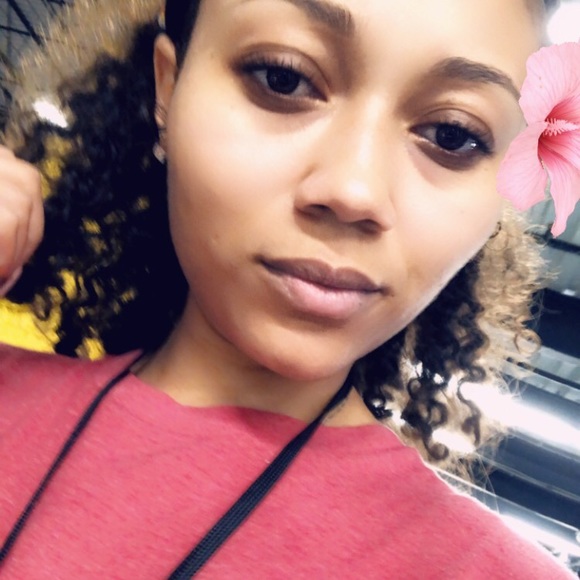 Meet your Posher, Ashley - Picture 1 of 1